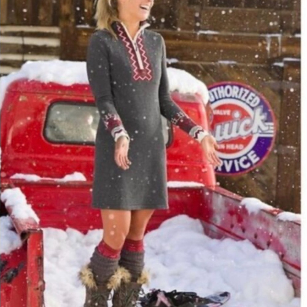 Athleta Women's alps snowcat sweater Dress size small